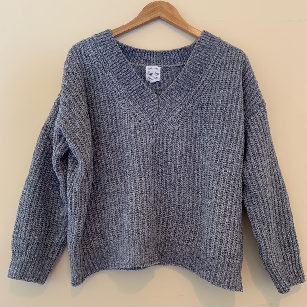 Super soft!!! Cozy oversized gray blue sweater v neck